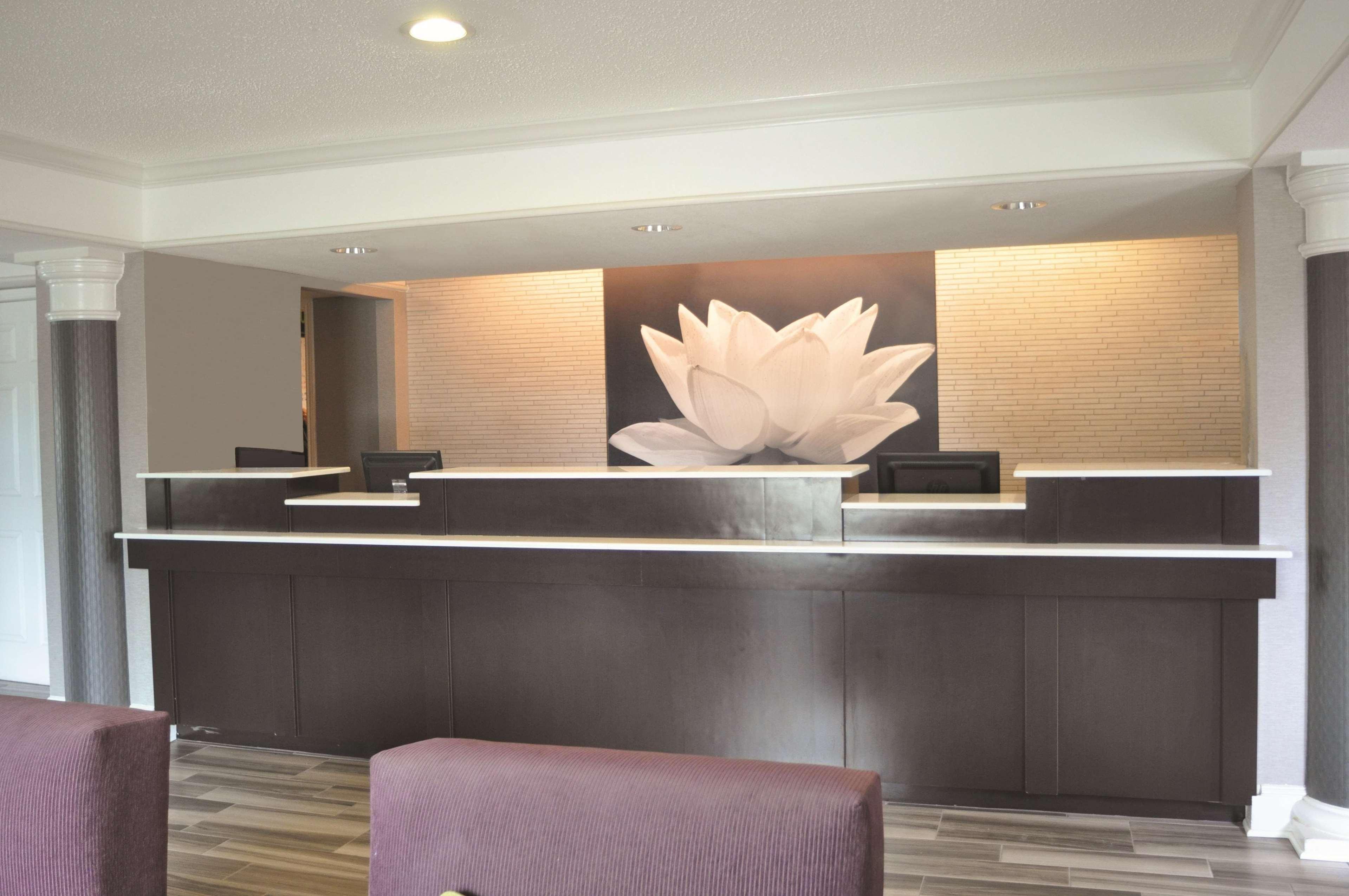 La Quinta Inn By Wyndham Dallas Uptown Bagian luar foto
