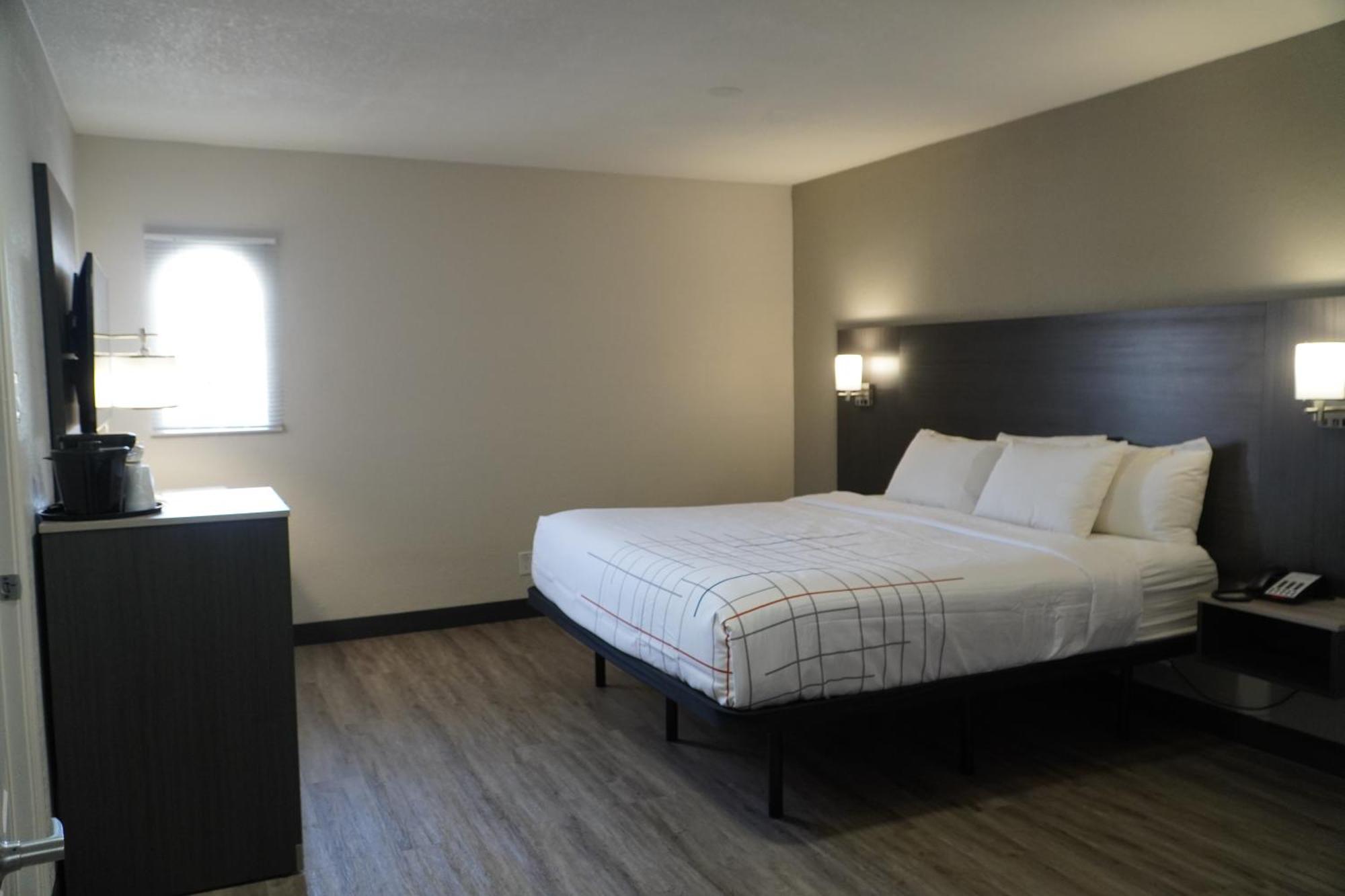 La Quinta Inn By Wyndham Dallas Uptown Bagian luar foto