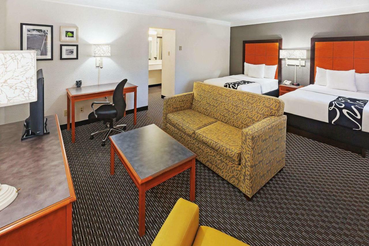 La Quinta Inn By Wyndham Dallas Uptown Bagian luar foto